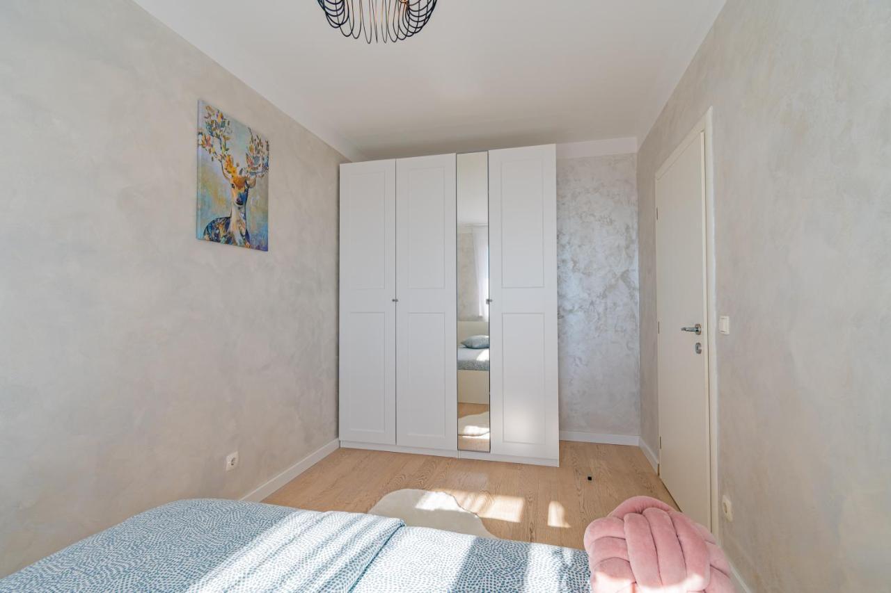 Flexible Selfcheckins 30 - Zagreb - Garage - Electric Vehicle Ccharger - Big Loggia - New - Apartments Repinc 30 Dış mekan fotoğraf